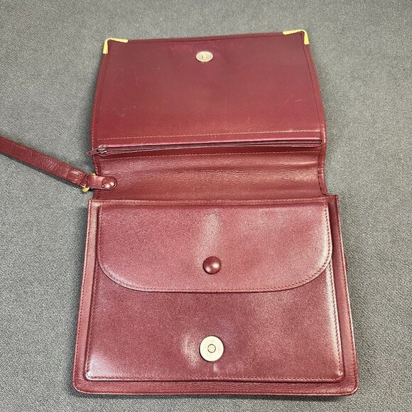 ✨ CARTIER CLUTCH BAG - RED BORDEAUX BURGUNDY LEATHER W/ GOLD HARDWARE ✨ - Picture 3 of 13